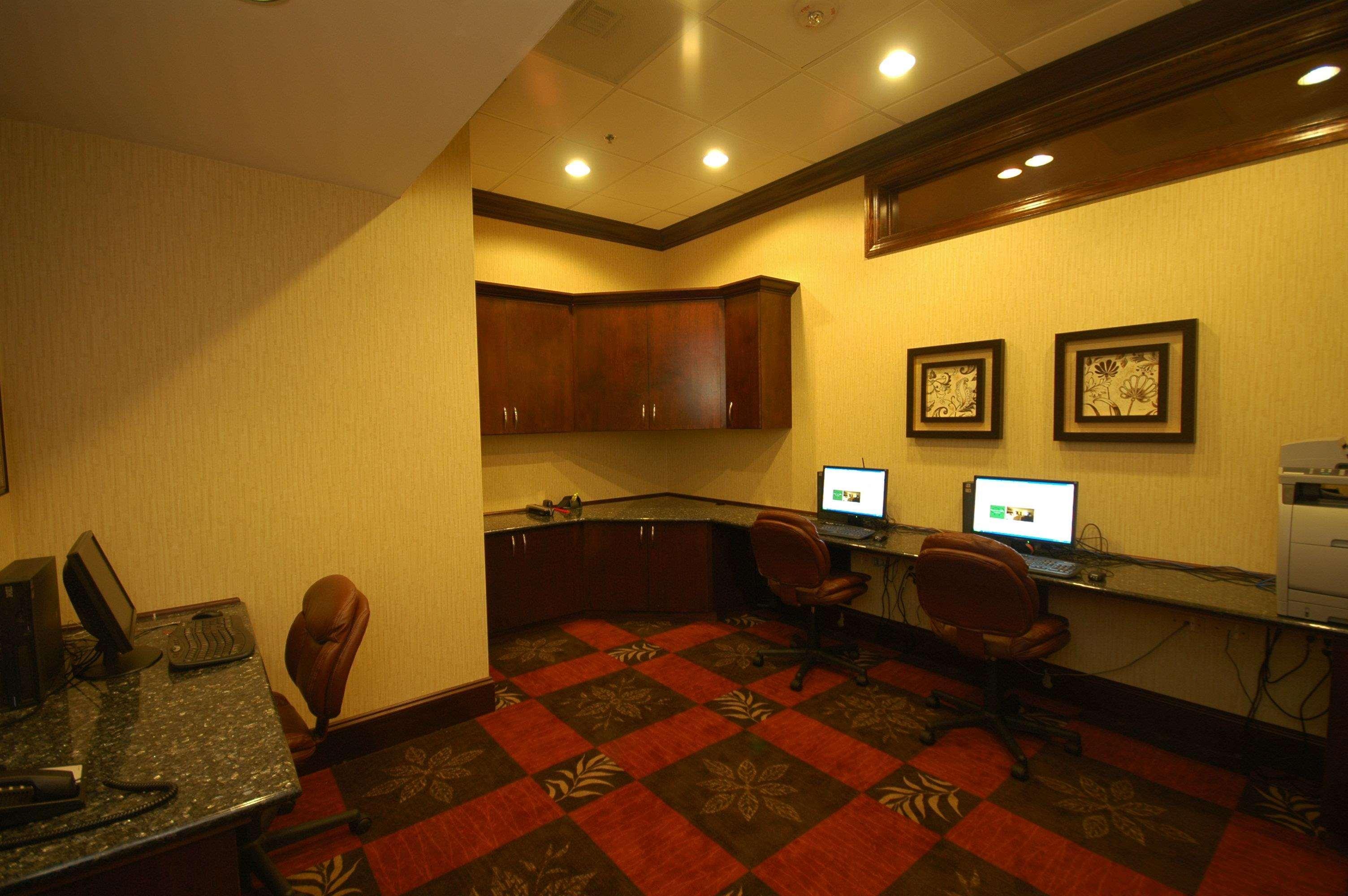 Hotel Doubletree By Hilton Rocky Mount Facilités photo