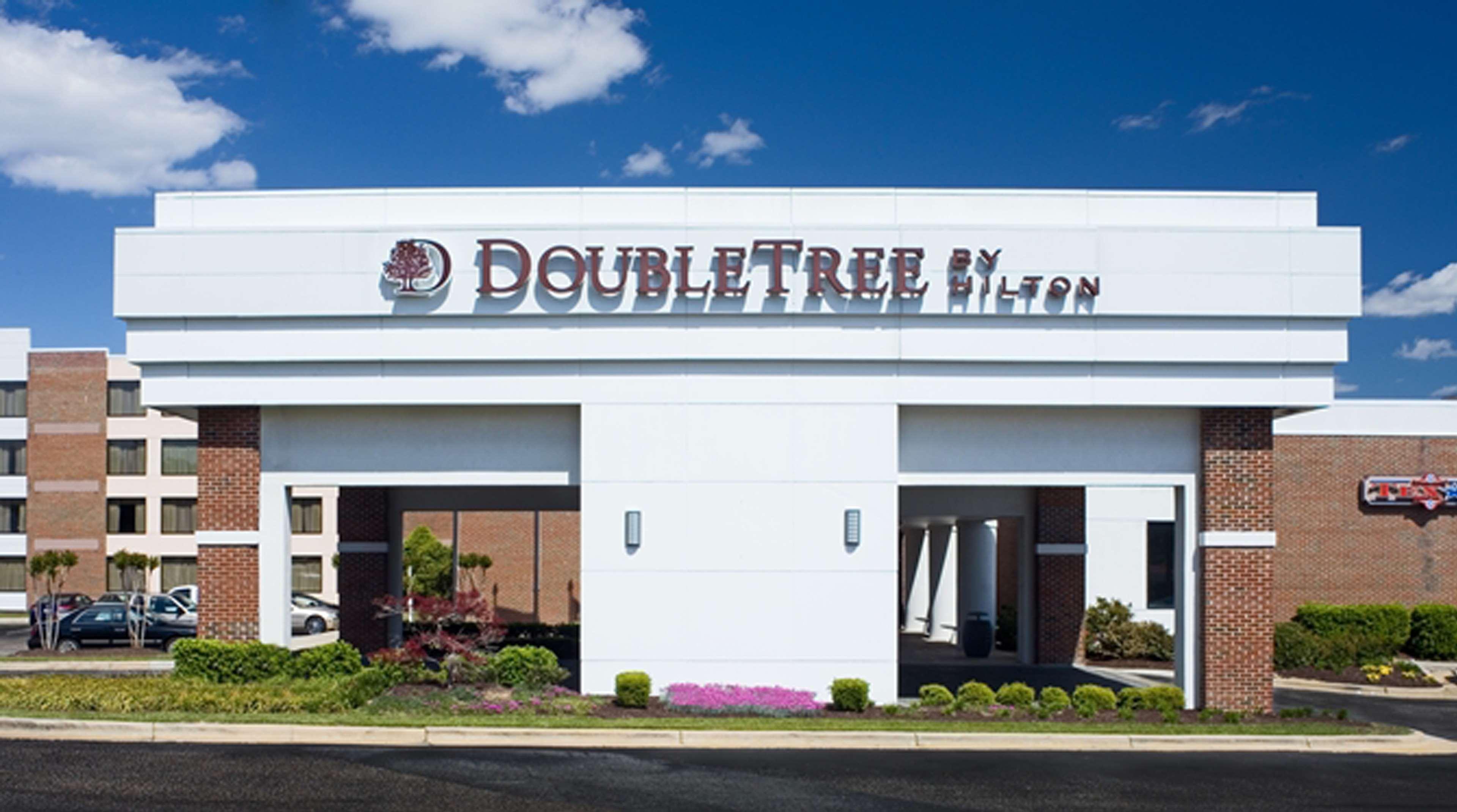 Hotel Doubletree By Hilton Rocky Mount Extérieur photo