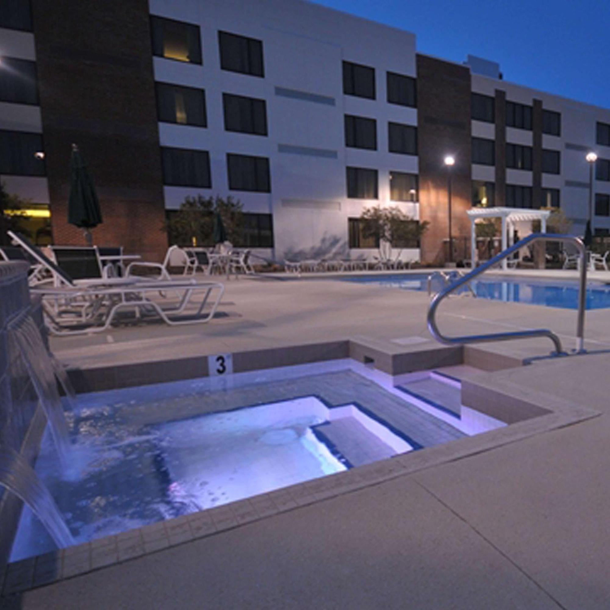 Hotel Doubletree By Hilton Rocky Mount Extérieur photo
