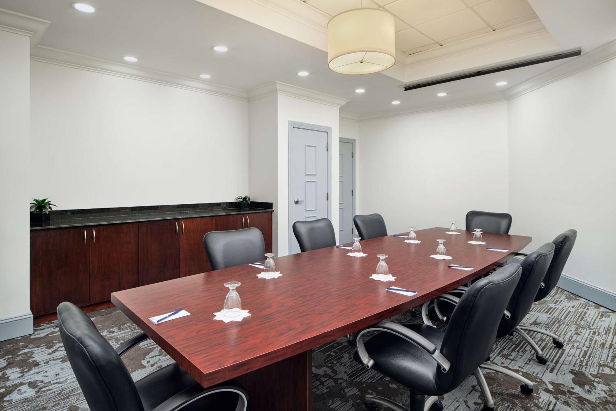 Hotel Doubletree By Hilton Rocky Mount Extérieur photo