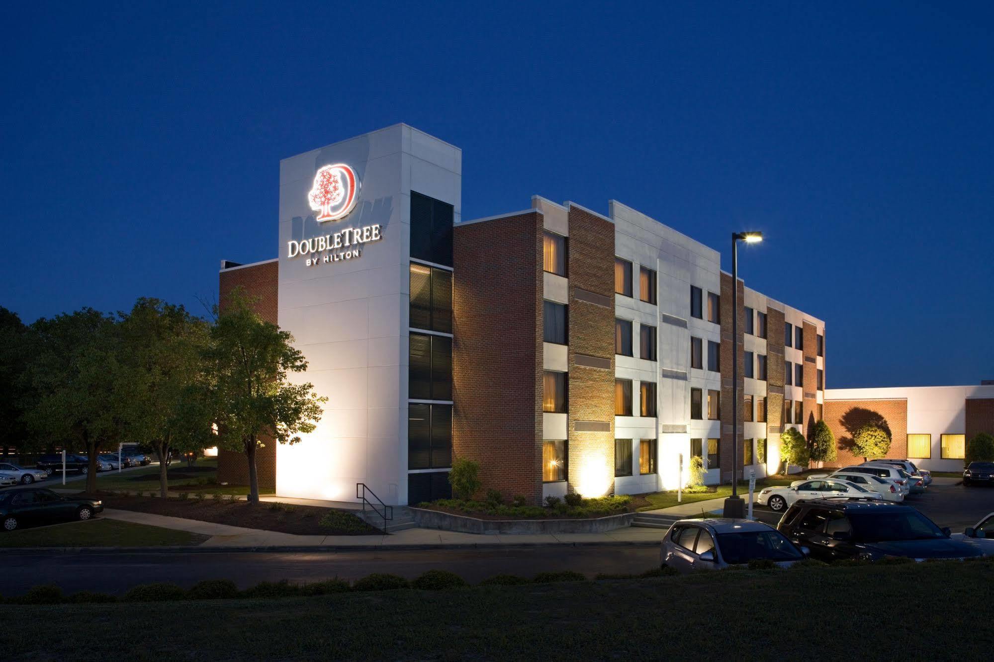 Hotel Doubletree By Hilton Rocky Mount Extérieur photo
