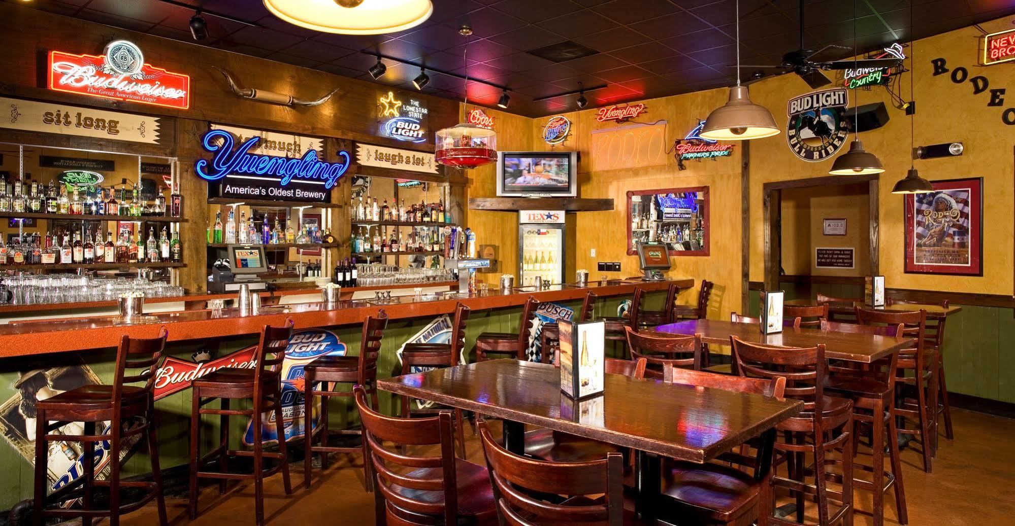 Hotel Doubletree By Hilton Rocky Mount Extérieur photo